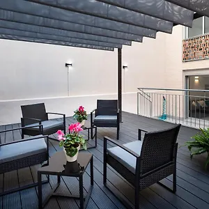 8-lacus-duplex.topbarcelonahotels.com/