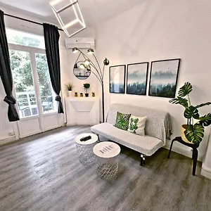 gregbnb-com-t2-35m2-clim-parking-inclus-balcon-appartement-no2.fr-provencehotel.com/